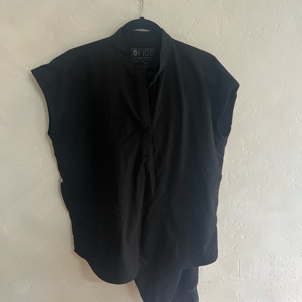 Euc figs Scrub Set -black